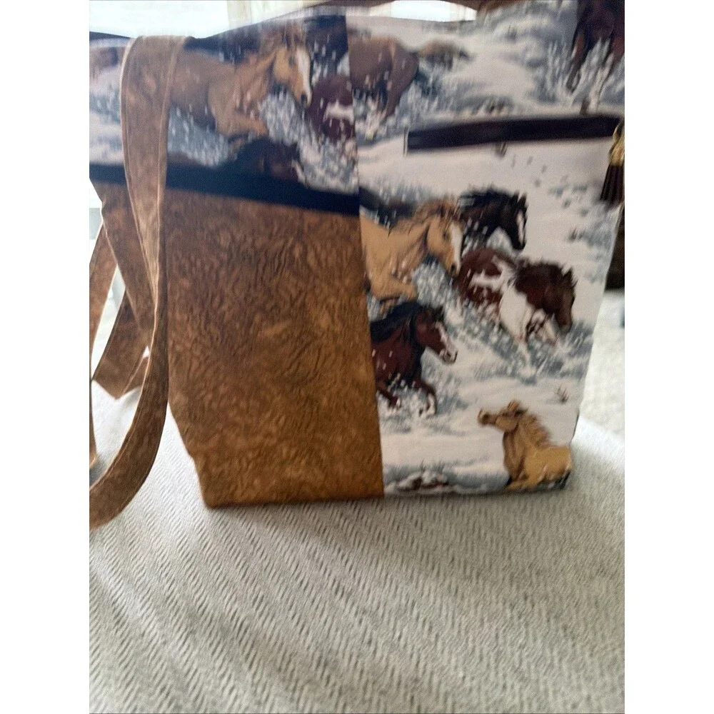 New Handmade Purse Tote bag with horses equestrian pockets zippered horse